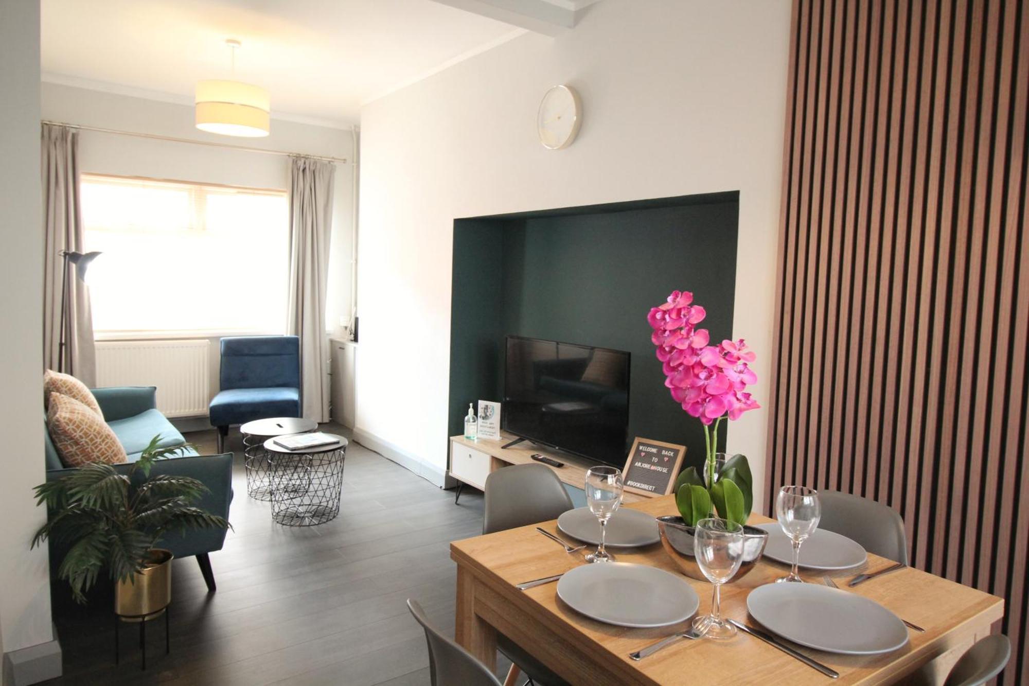 Anjore House - Modern House In * Belfast
