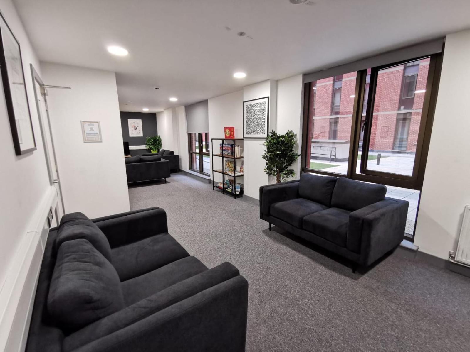 Apartment For Students Only At Great Patrick Street