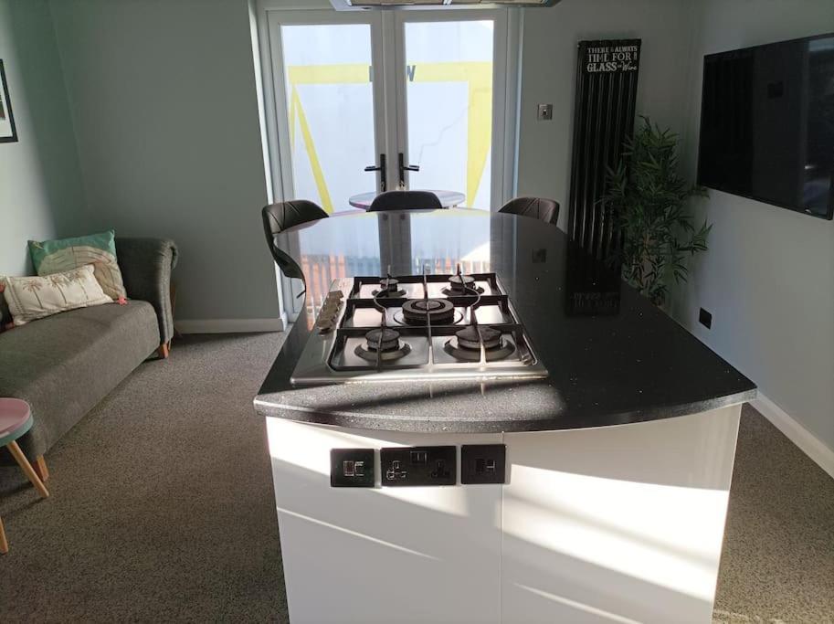 Base Will Be A Pleasure! Apartment *