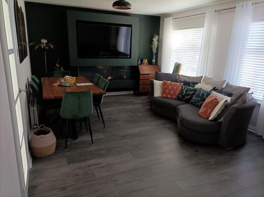 Base Will Be A Pleasure! Apartment