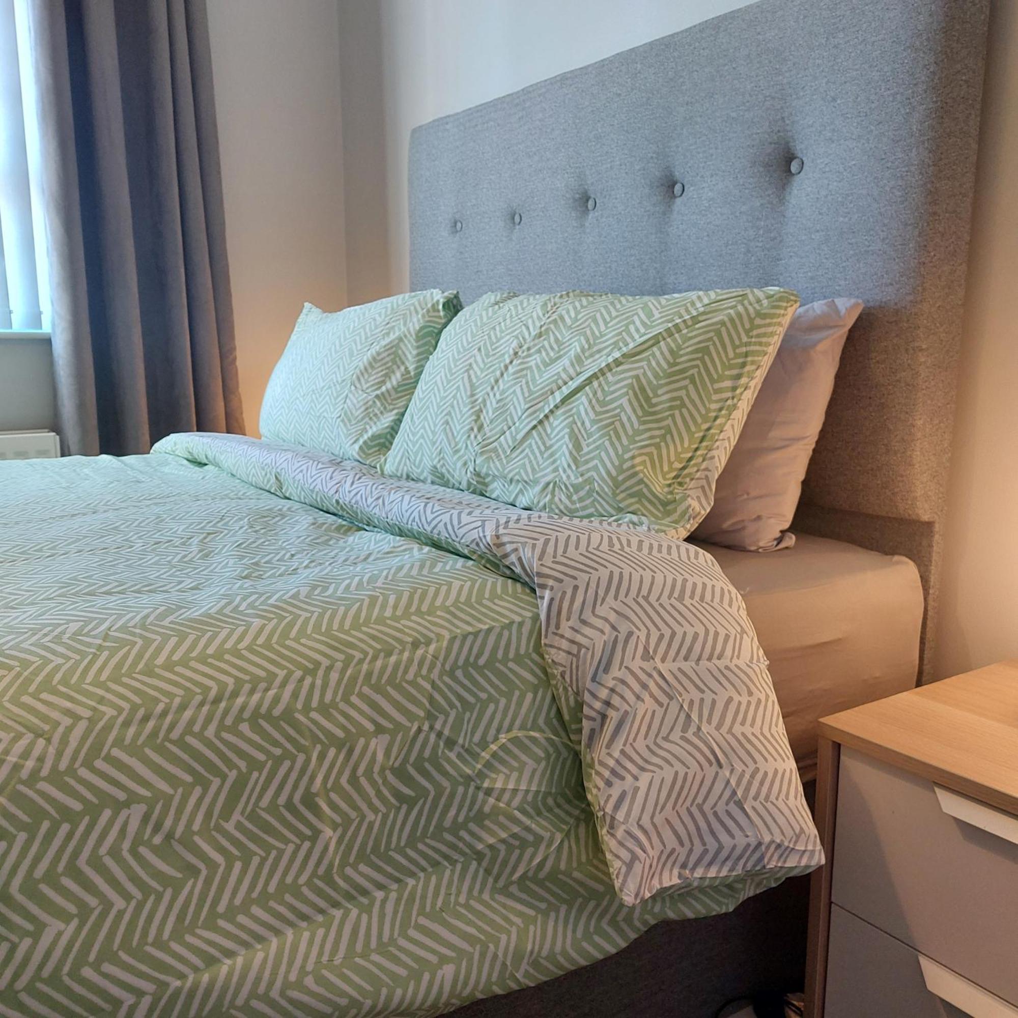 Lawnbrook Town House Guest house 2*