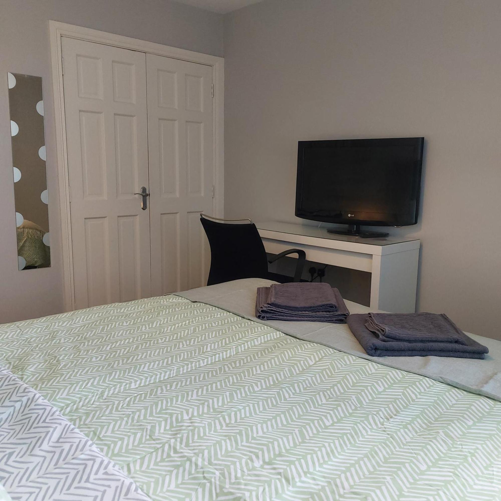Lawnbrook Town House Guest house 2*