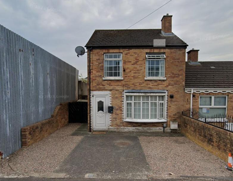 Homestay House Near To Castlecourt Shopping *