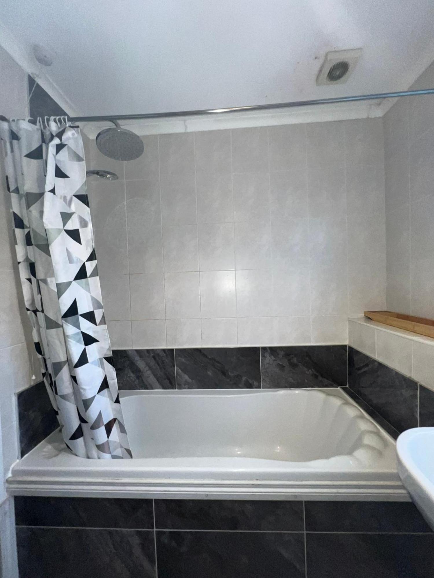 Homestay House Near To Castlecourt Shopping