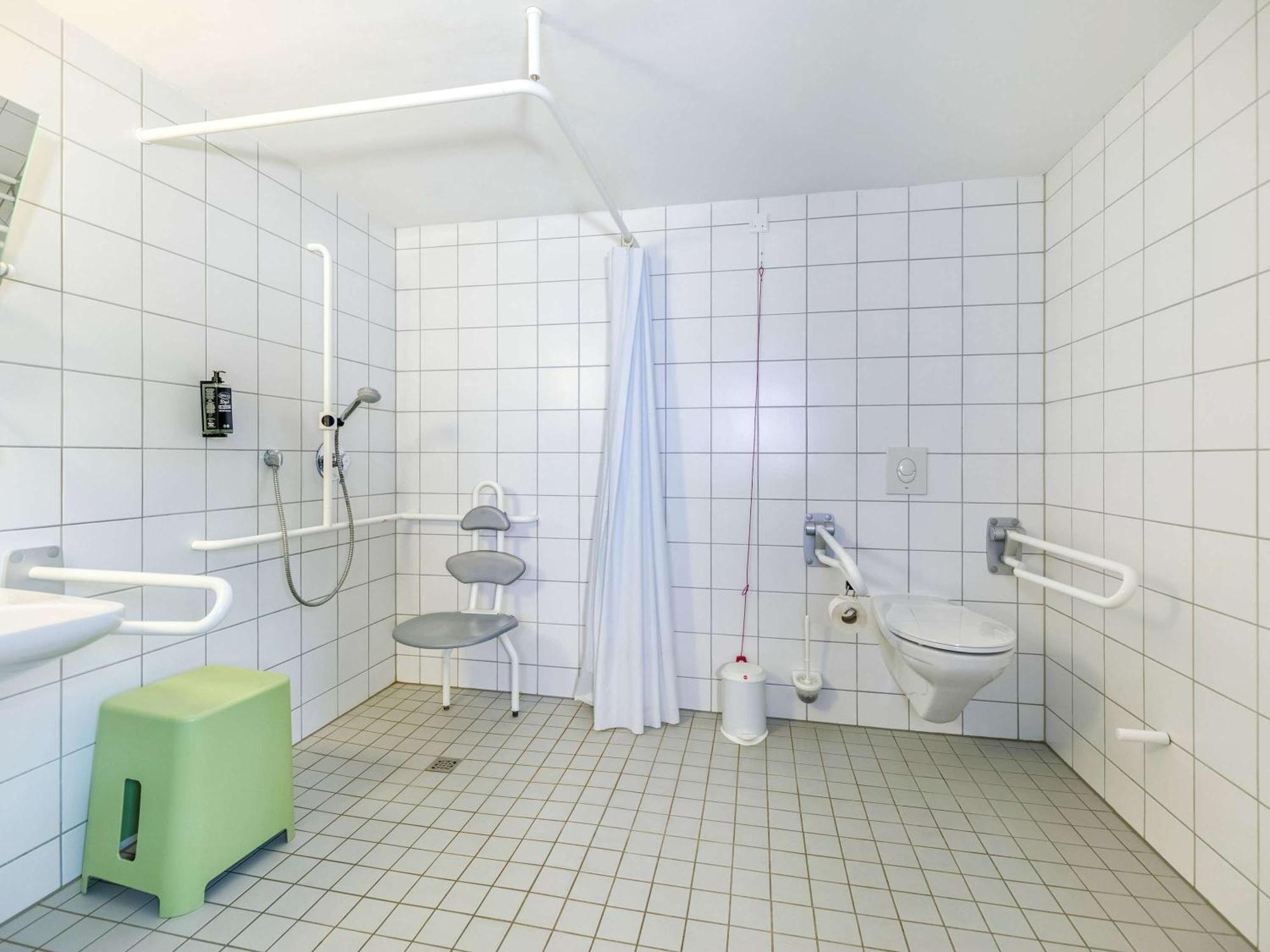Ibis Budget Belfast City Centre Hotel 3*