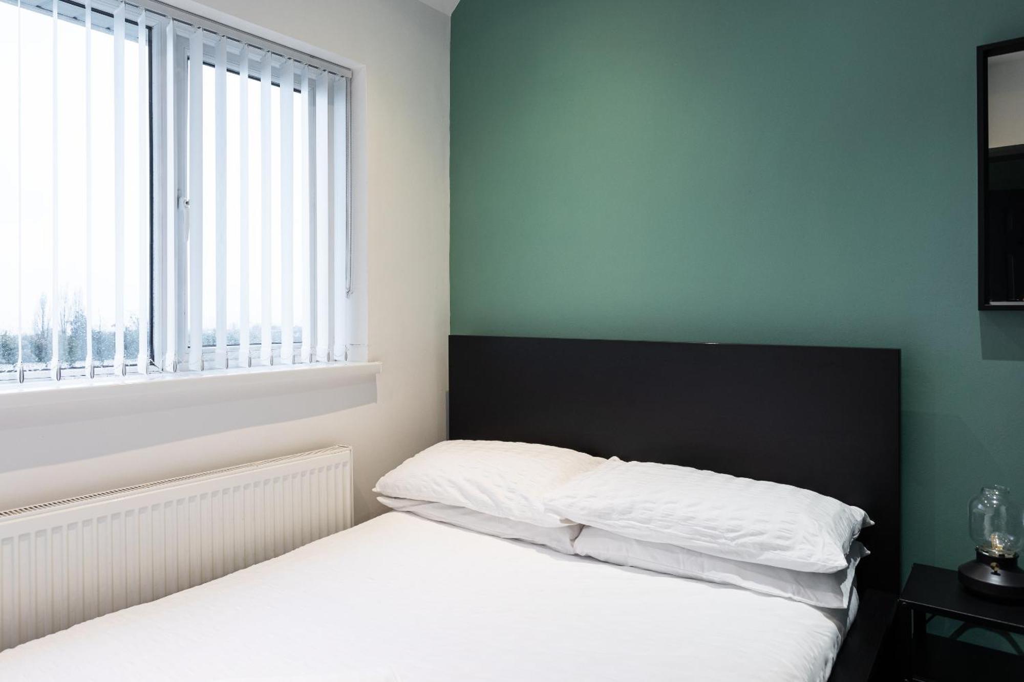 Fully Refurbished North 2