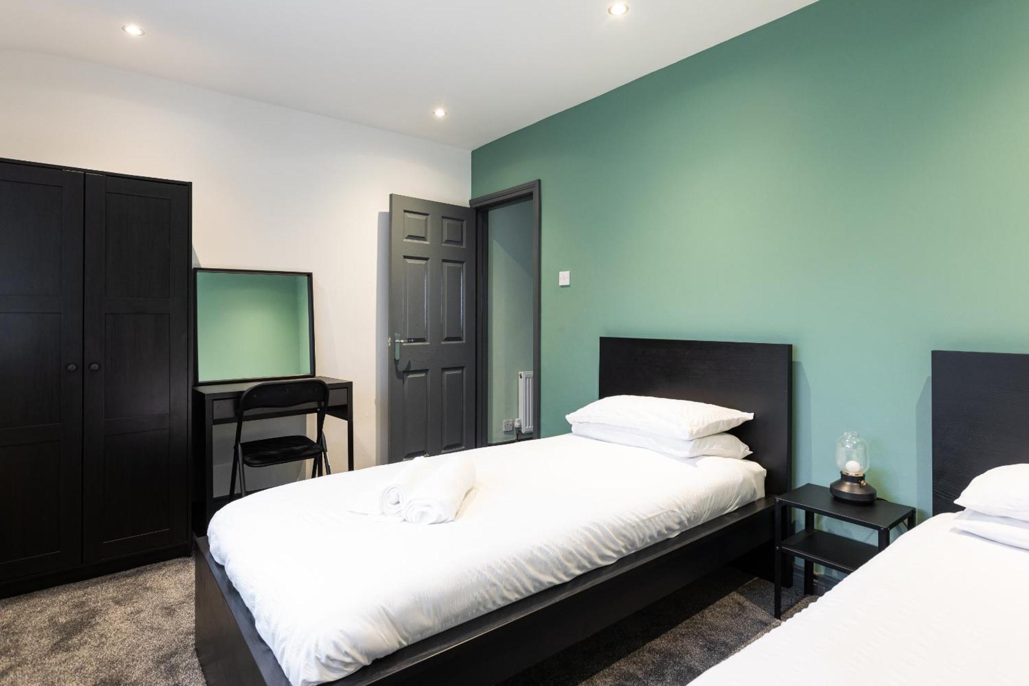 Fully Refurbished North 2 Holiday home Belfast