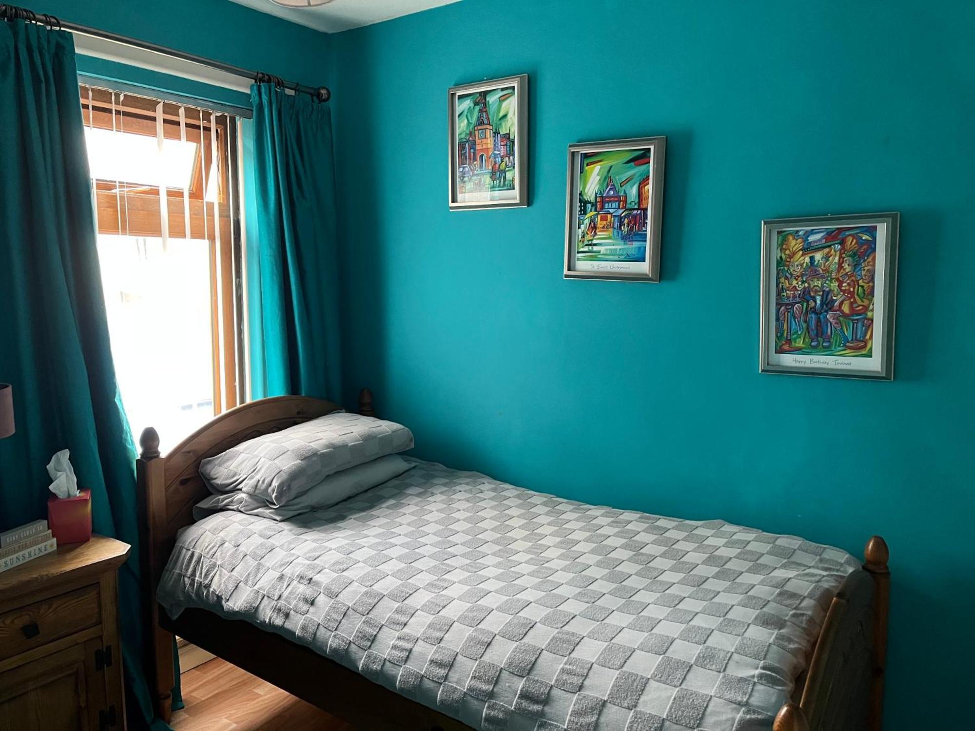 11 Parkmore Street, Ormeau Road, Belfast, Bt7 2gt, 2 Bedroom House Holiday home