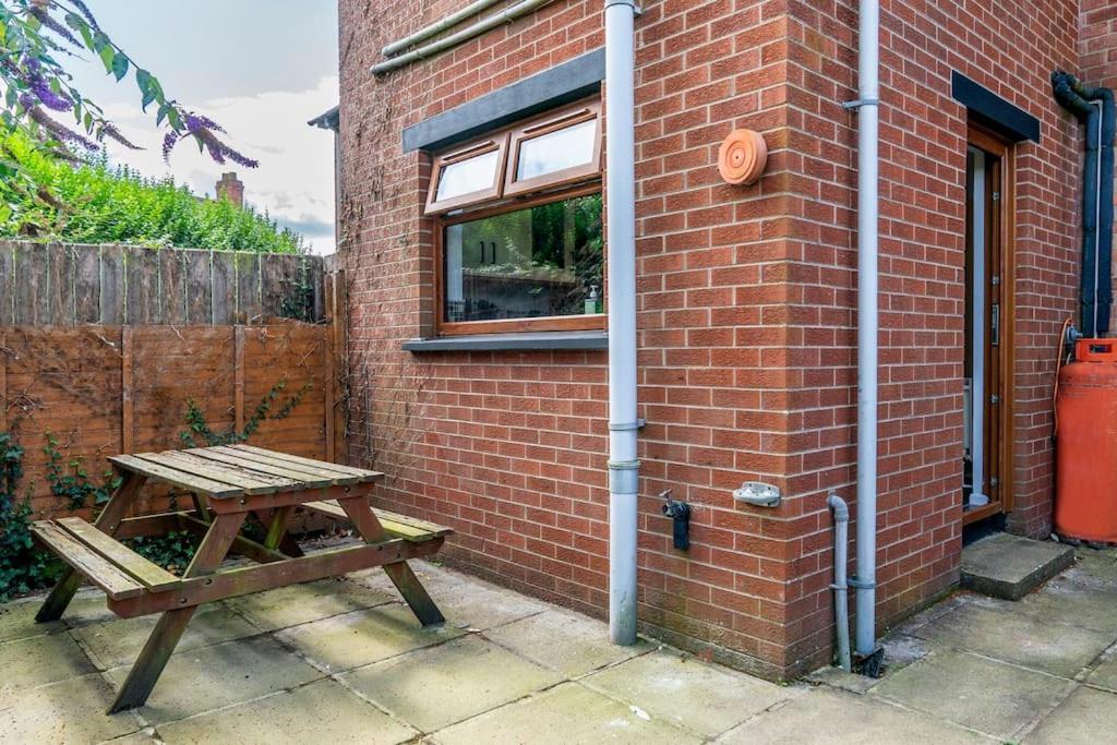Modern 3 Bedroom House Close To Ferry And Centre Holiday home *