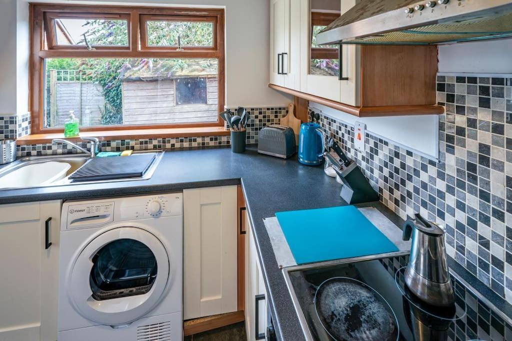 Modern 3 Bedroom House Close To Ferry And Centre * Belfast