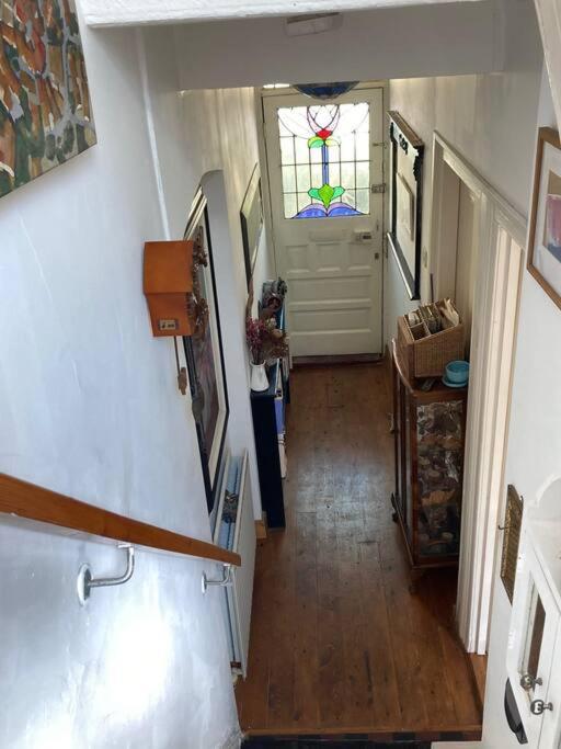 Unique Bohemian Artist Townhouse *