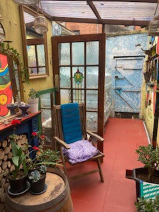 Unique Bohemian Artist Townhouse Holiday home