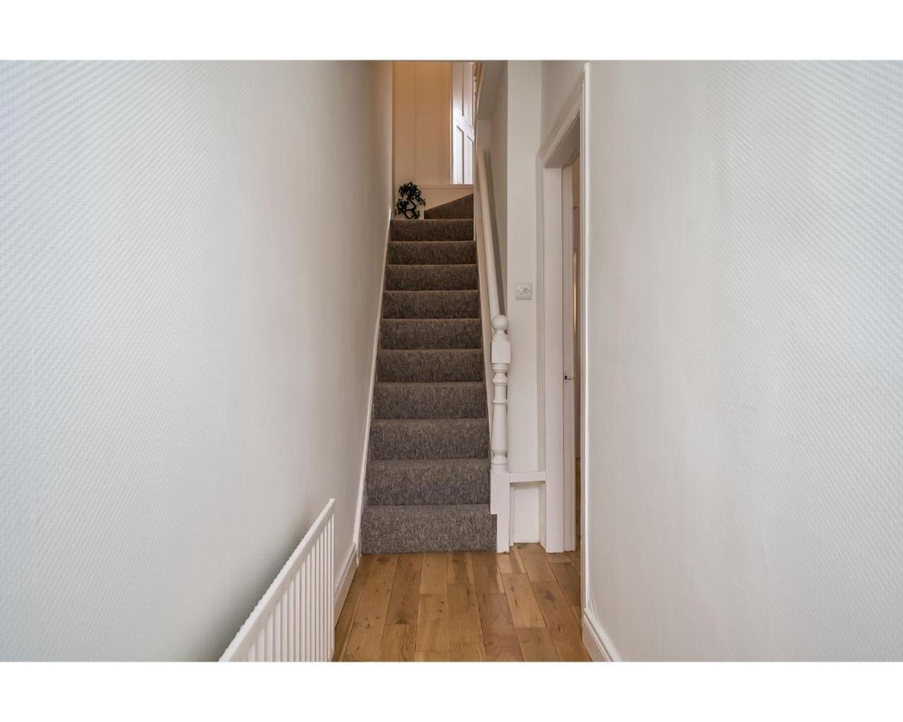 Chic Luxe R&r Apartment Belfast