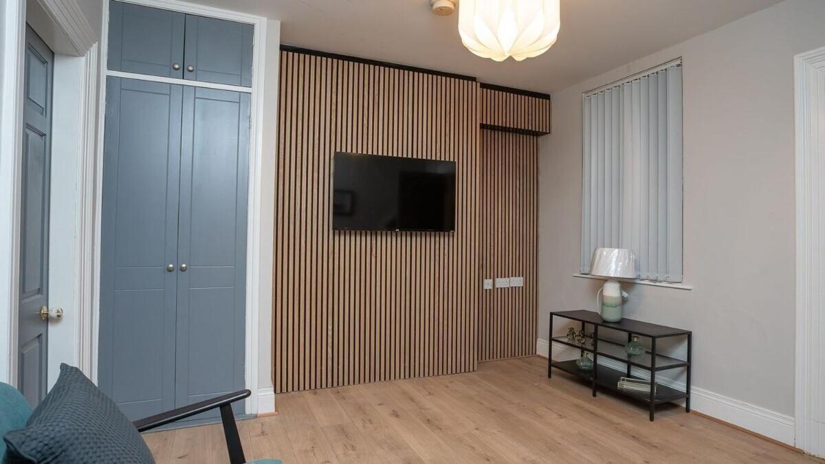 Apartment 1 Bdr At Queens Uni By Breaks Belfast
