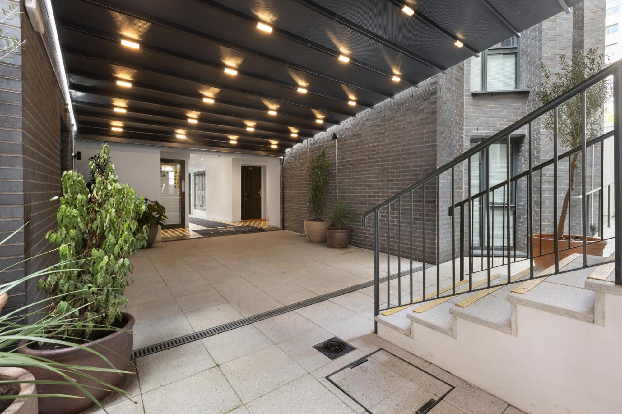 Wilton House Apartment
