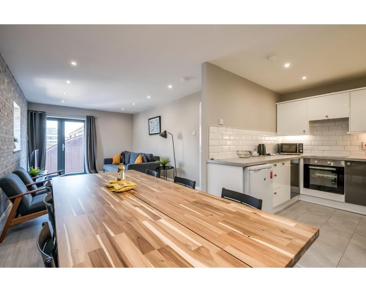 Central Belfast Apartments: Citygate Apartment *