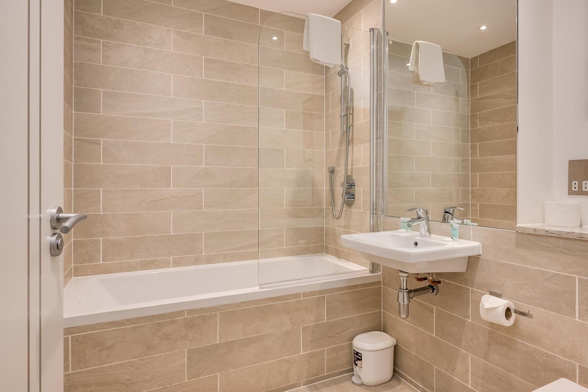 Premium Corporate & Family-friendly In Apartment