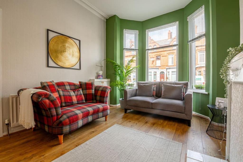For Your Escape! Holiday home Belfast