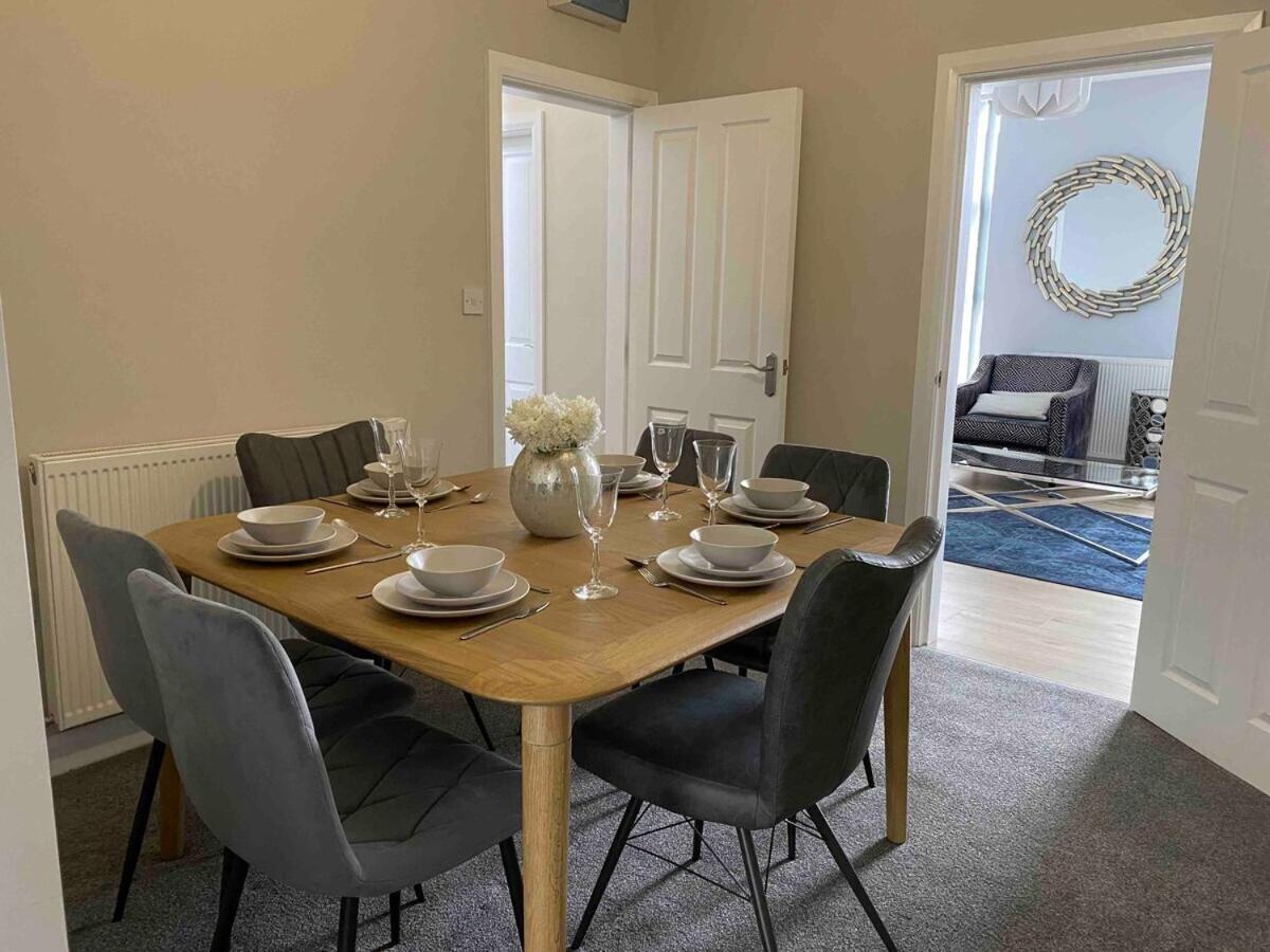 Centre 3 Bdr Townhouse By Breaks *