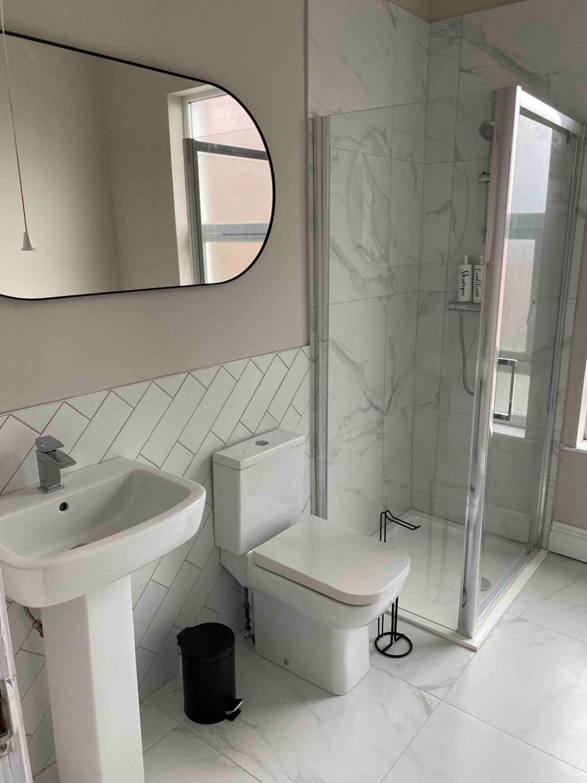 Centre 3 Bdr Townhouse By Breaks Apartment Belfast