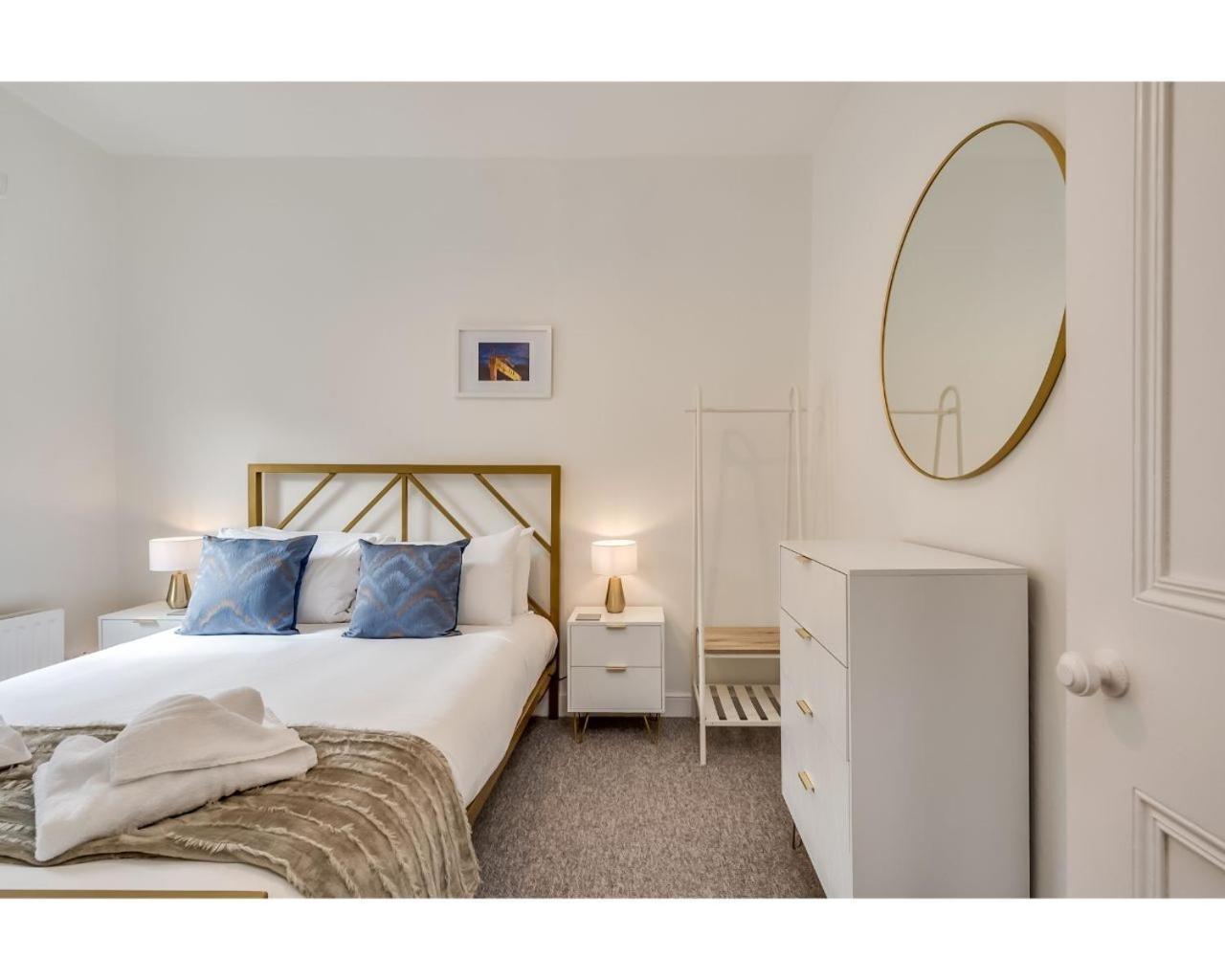 Chic Luxe R&r
