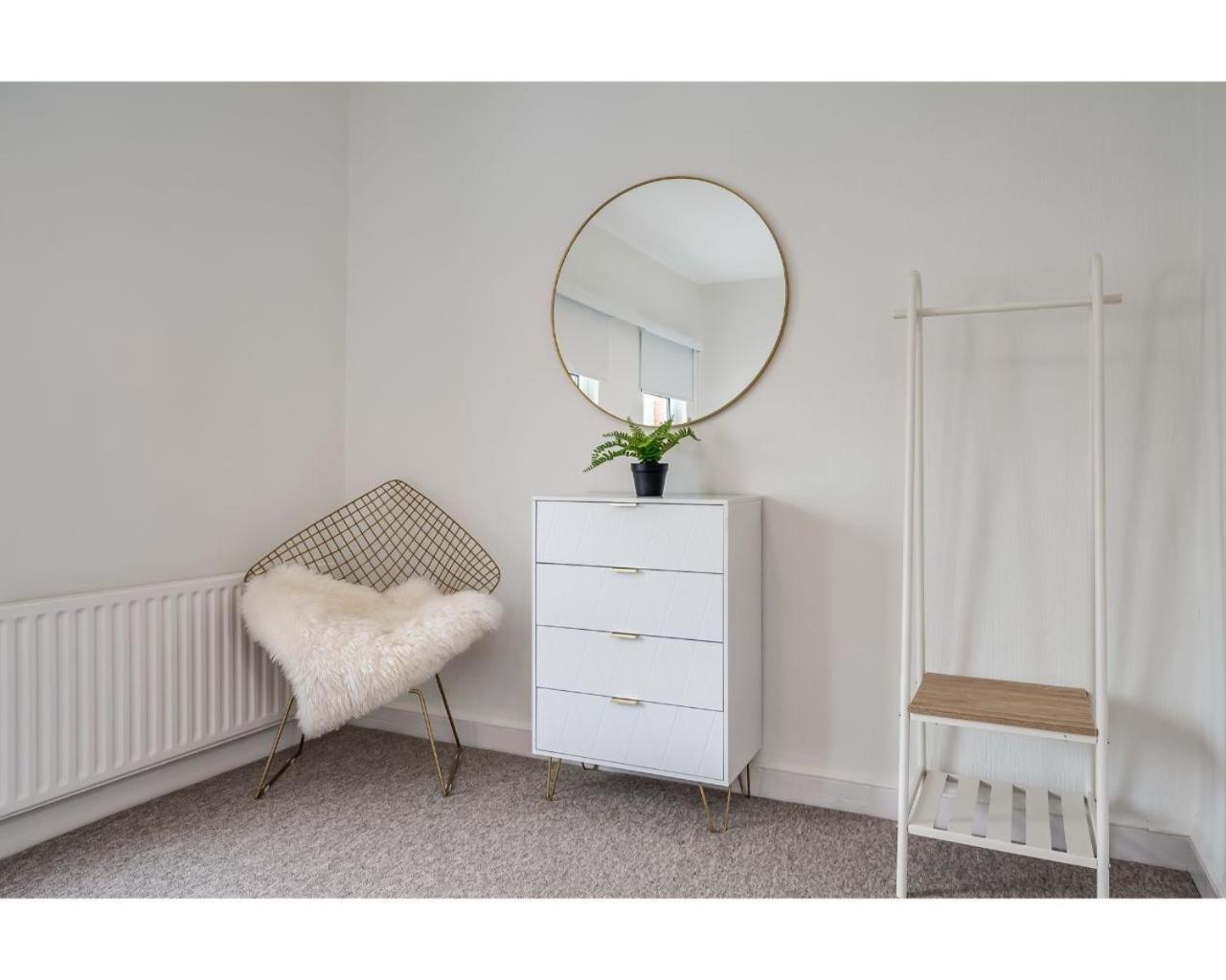 Chic Luxe R&r Apartment