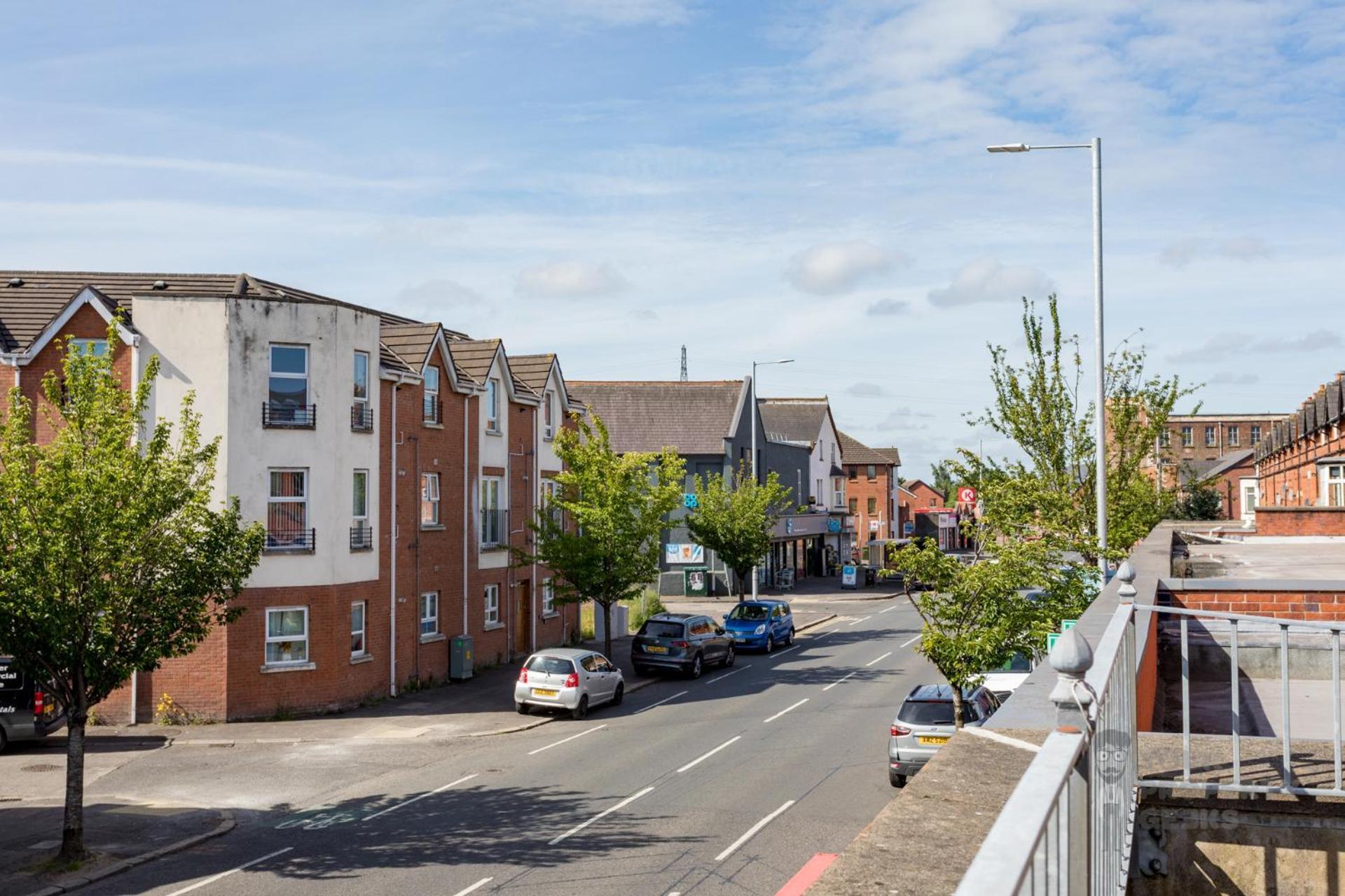 Attic Style 2 Bed Duplex With Rooftop Patio Belfast