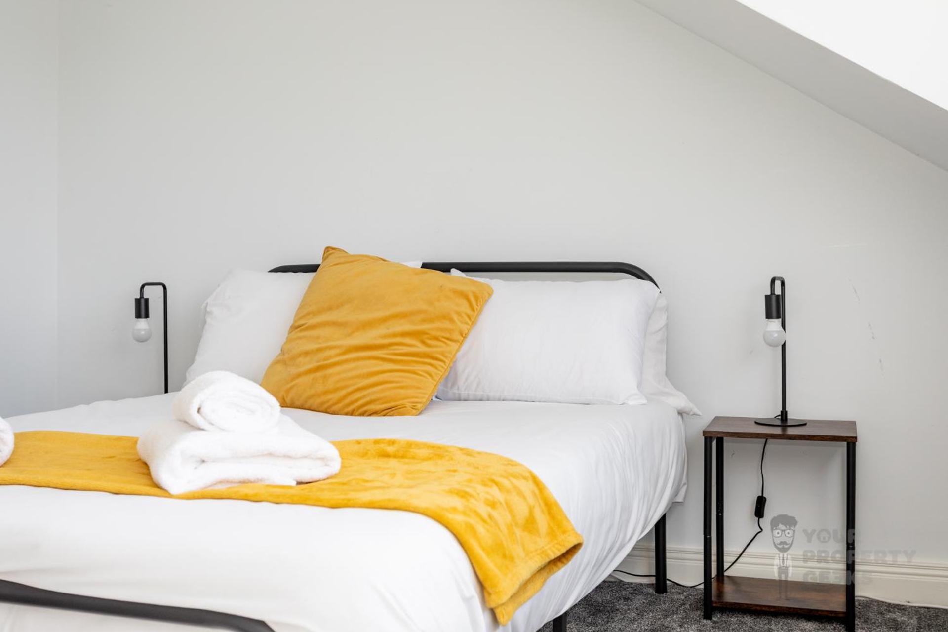 Apartment Attic Style 2 Bed Duplex With Rooftop Patio Belfast