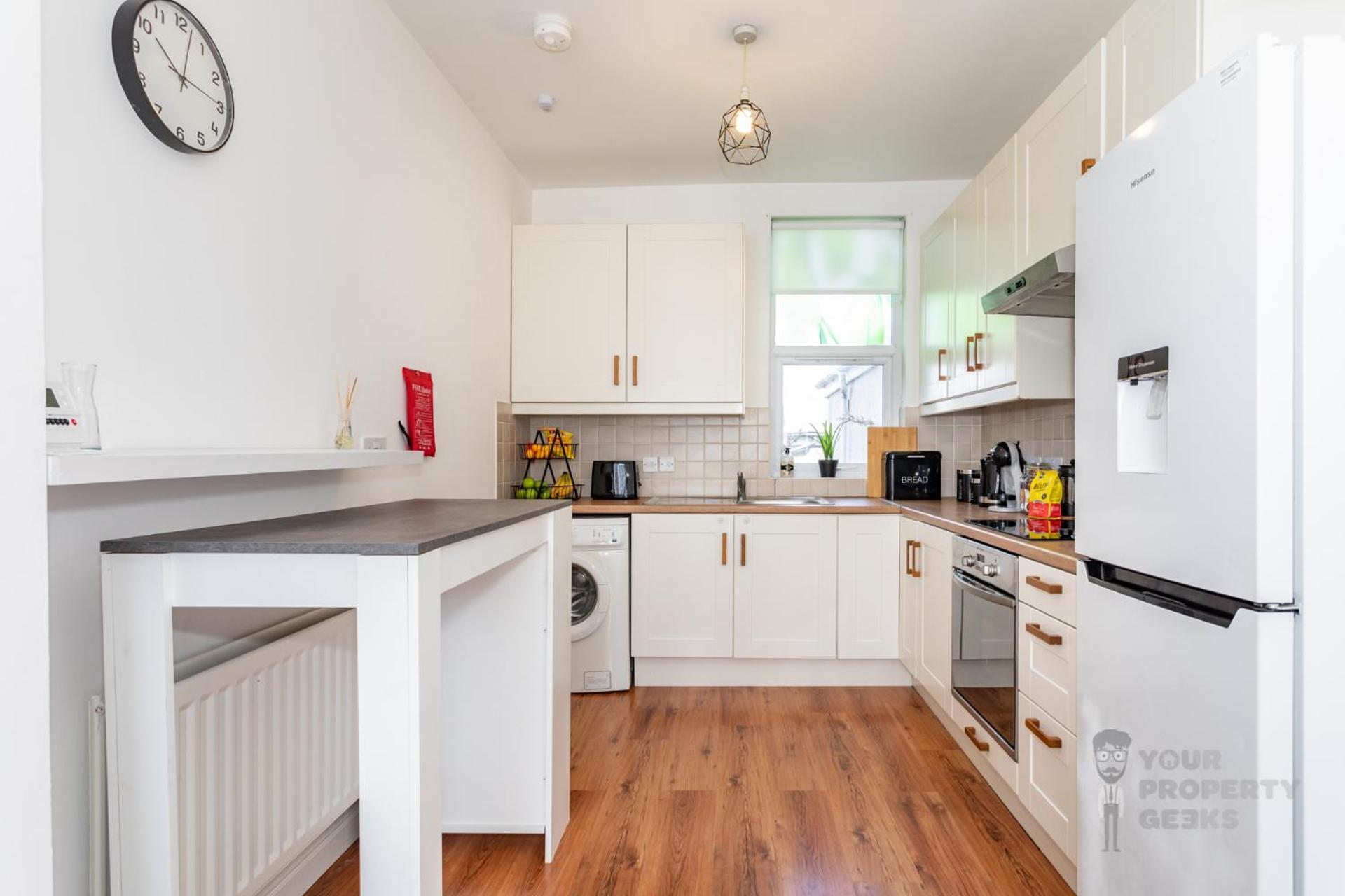 Attic Style 2 Bed Duplex With Rooftop Patio * Belfast