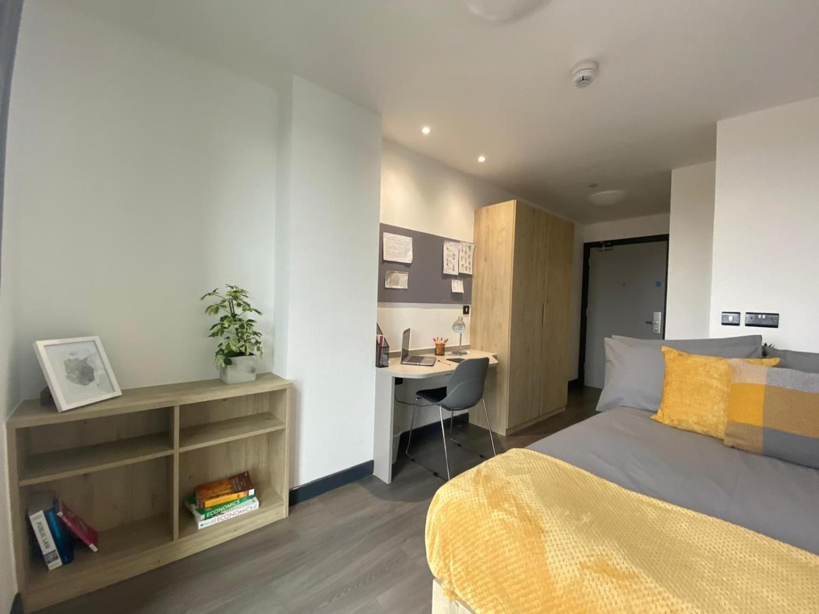 Comfortable Student-only In Apartment Belfast