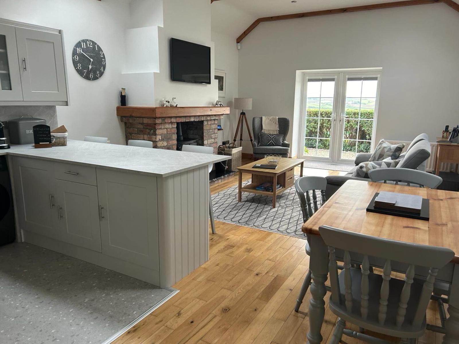 The At Ashbrook - Charming Country Near Holiday home *