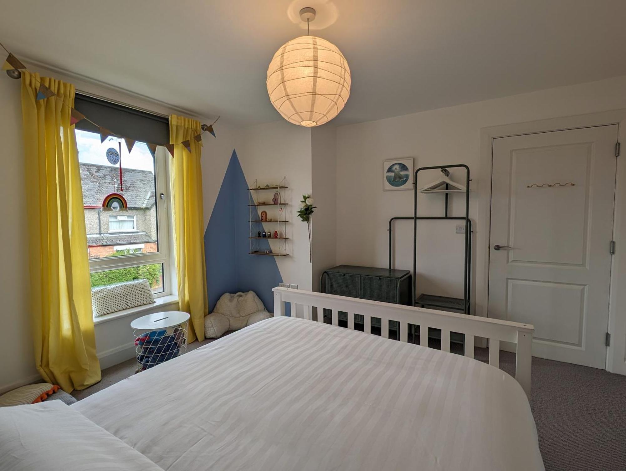 Bright, Modern In South Holiday home