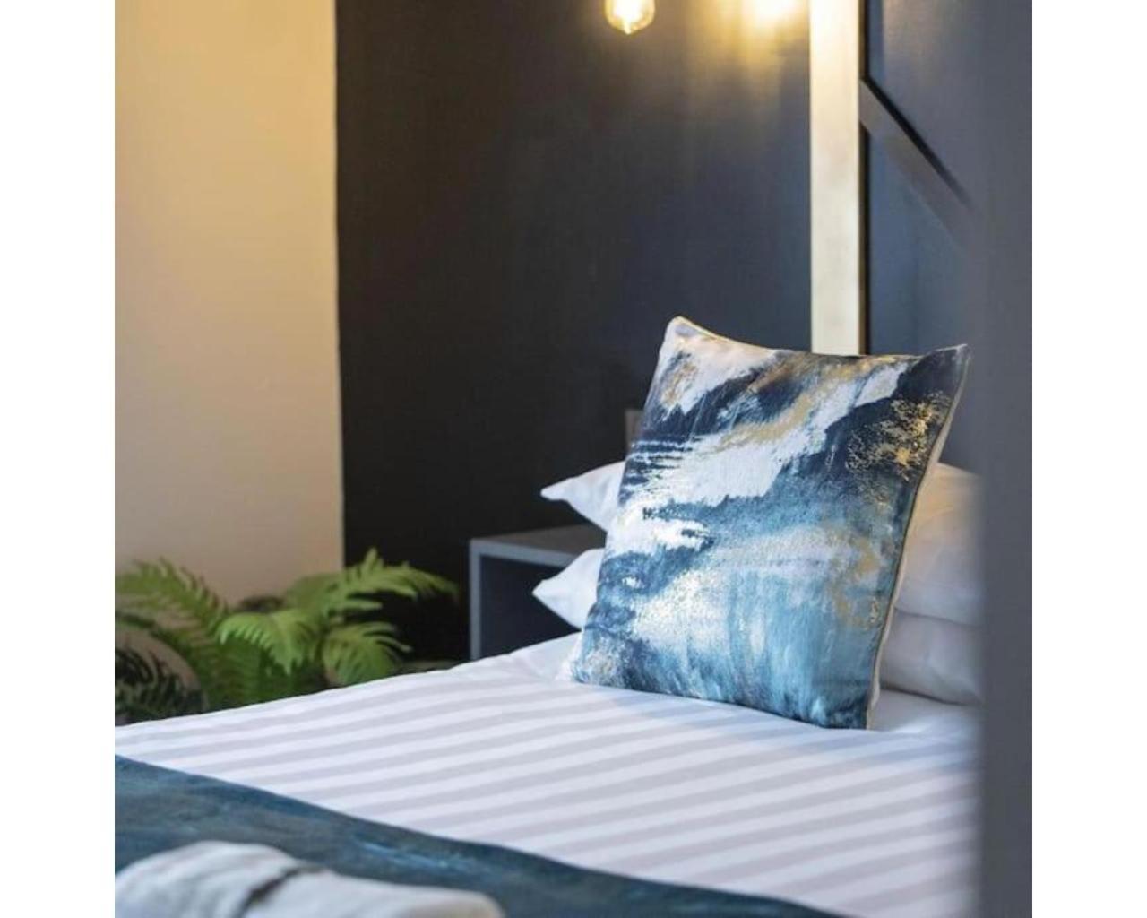 Queen's Hideaway Apartment Belfast