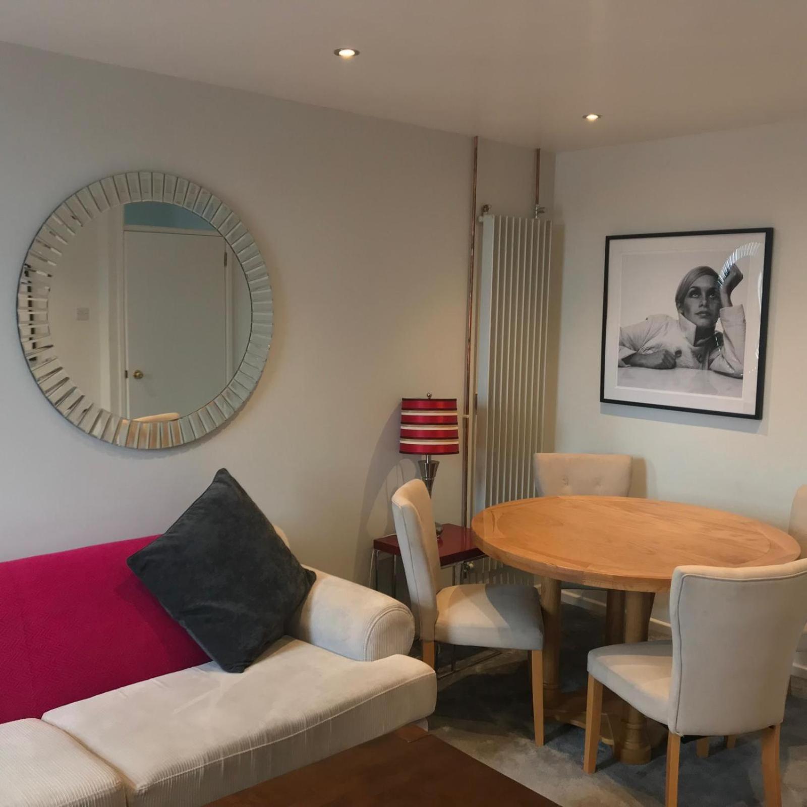 Tourist Board Certified Super City Centre Apartment With Free Parking Apartment Belfast
