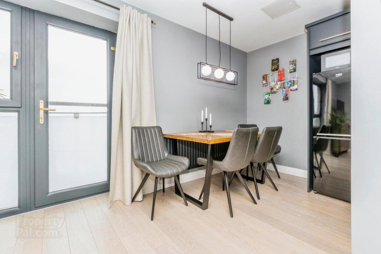 Modern Hut In Apartment