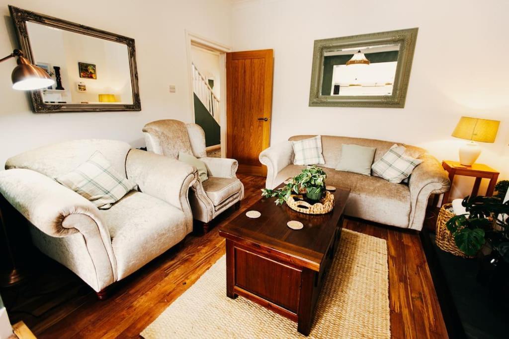 Holiday home Friars Bush House - Stunning 4 Bedroom Detached House In Exclusive Queens Quarter Luxury Centre