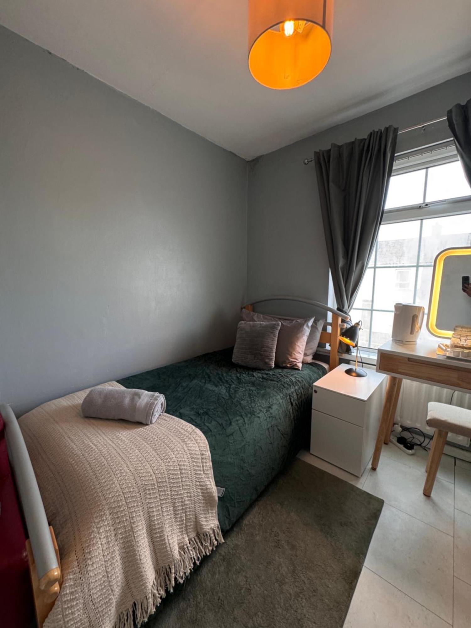 House Near To Castlecourt Shopping Homestay Belfast