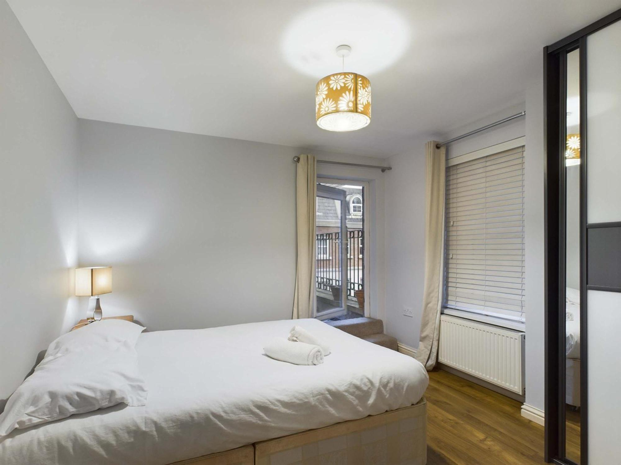 Apartment Free Parking - Stunning 2 Bedroom Belfast