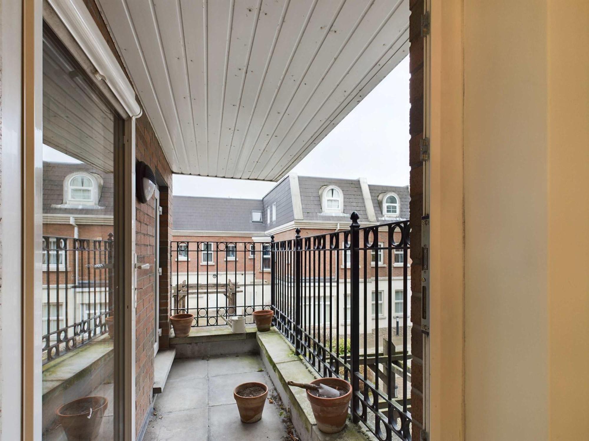 Free Parking - Stunning 2 Bedroom Belfast