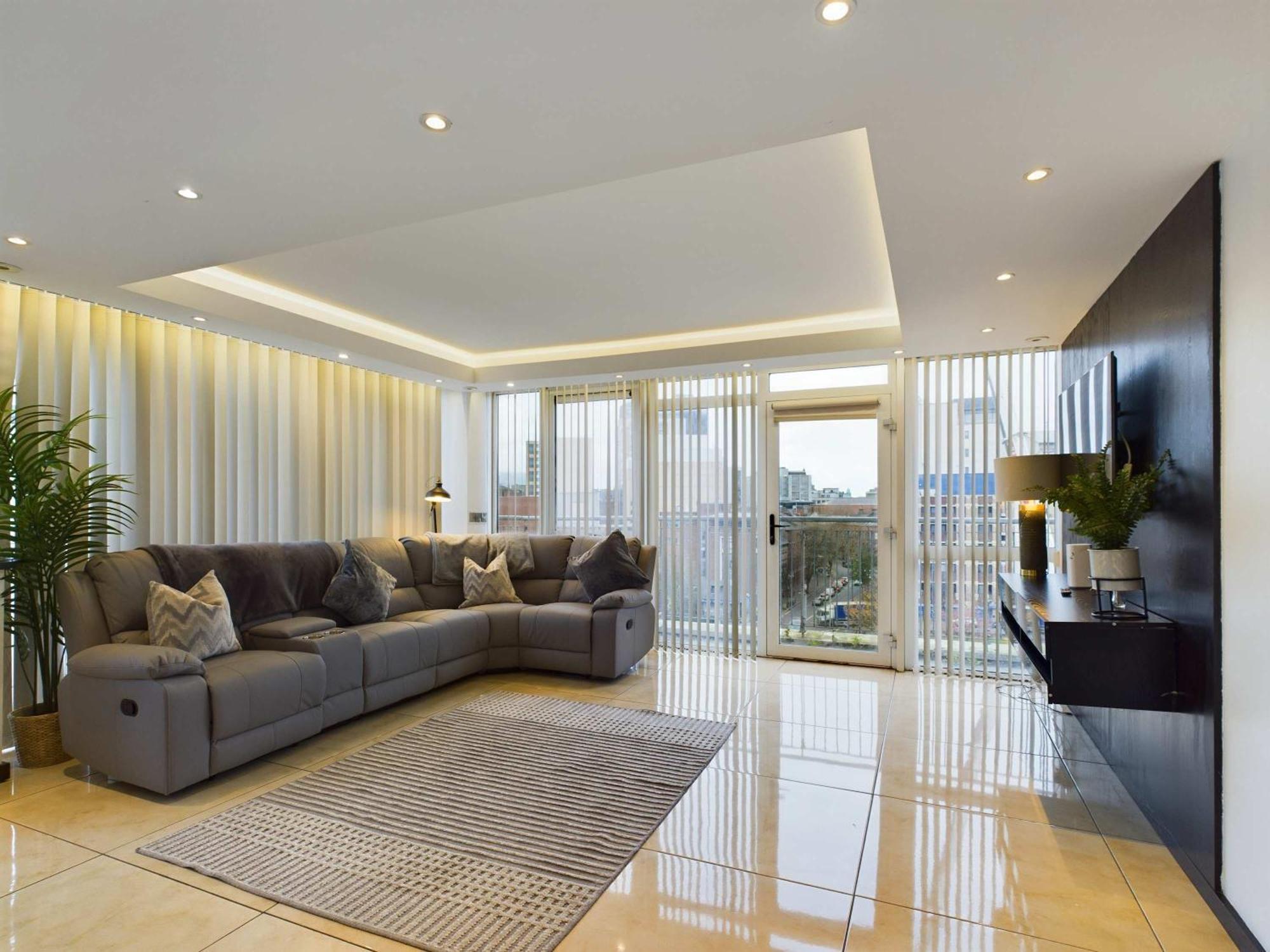 Luxurious 3 Bedroom In Apartment