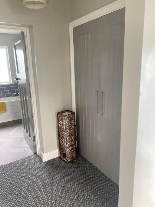 Fully Refurbished House Holiday home Belfast