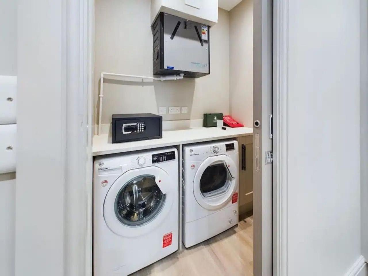 Lesley House Apartment *