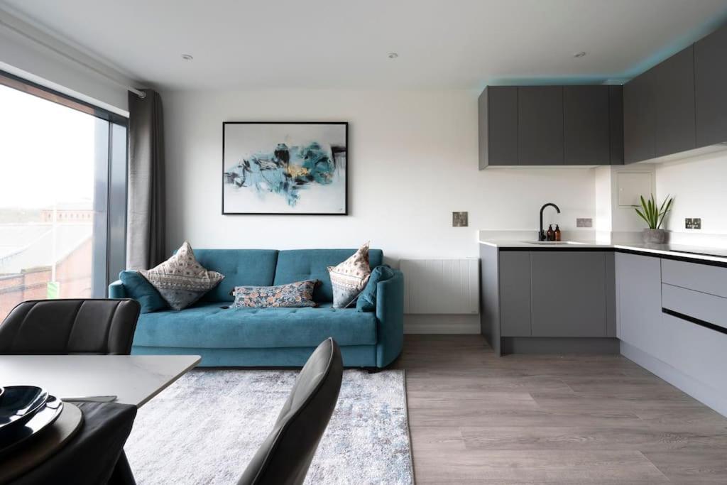 City Centre Apt - Sleeps 6 - Heart Of