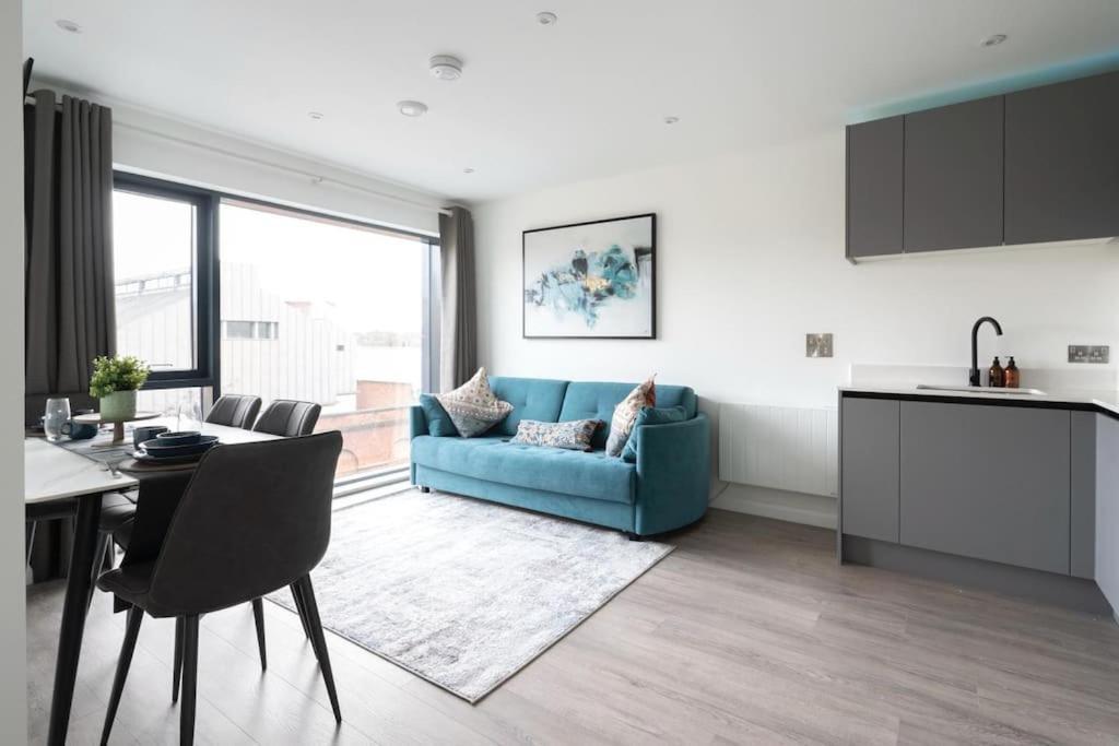 City Centre Apt - Sleeps 6 - Heart Of Apartment