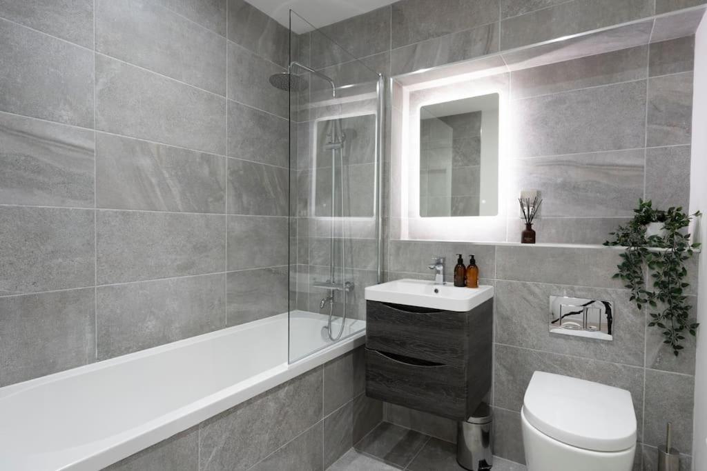Apartment City Centre Apt - Sleeps 6 - Heart Of *