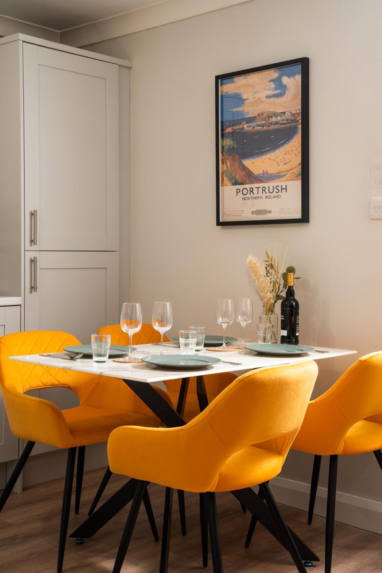 Centre 2 Bed Hidden Gem Free Parking
