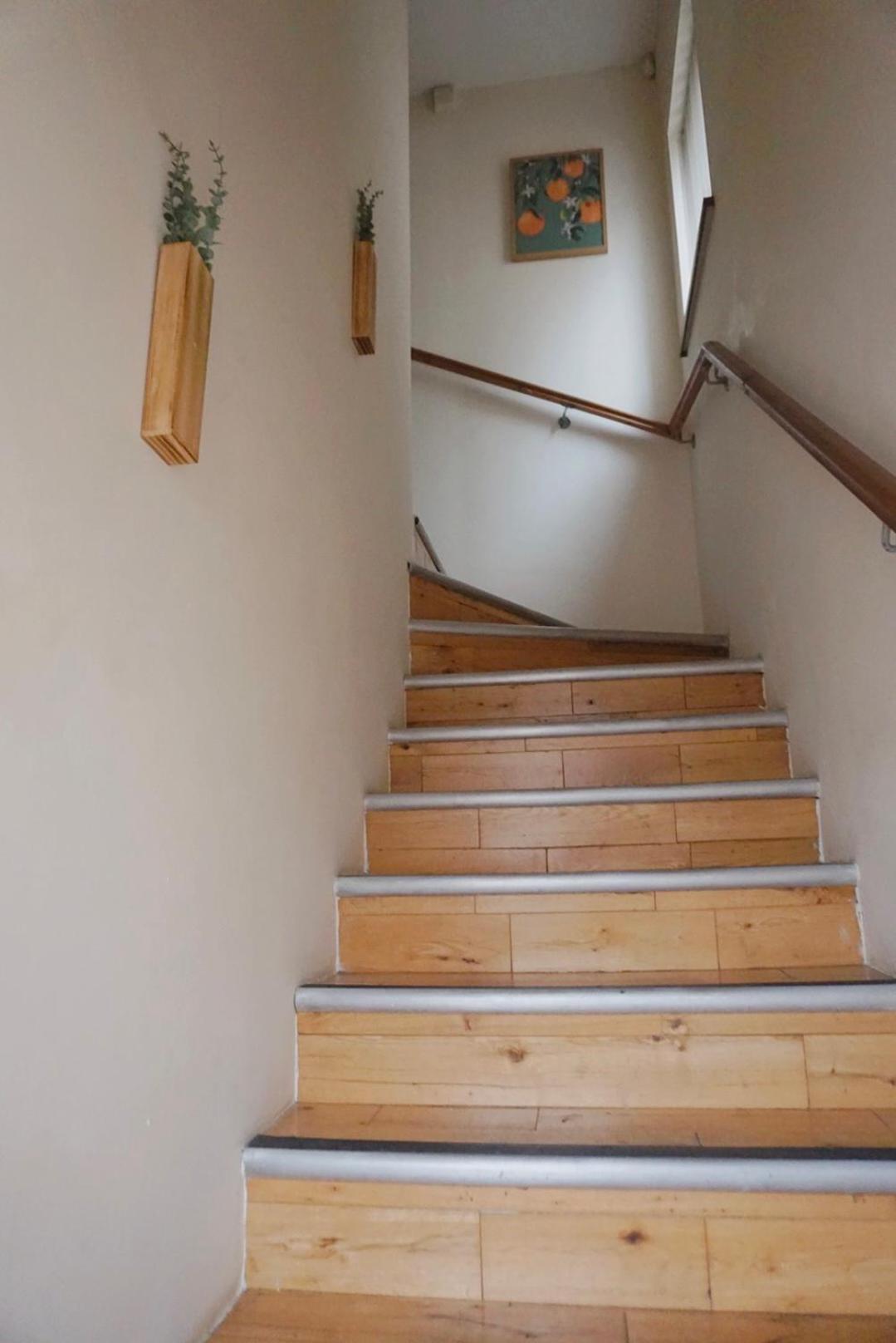 Laxey Place Maisonette East -private Parking, Transport Links Apartment