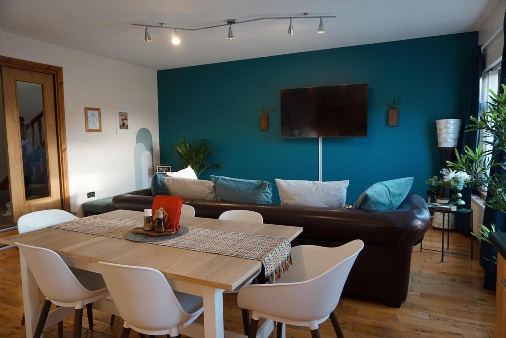 Apartment Laxey Place Maisonette East -private Parking, Transport Links Belfast