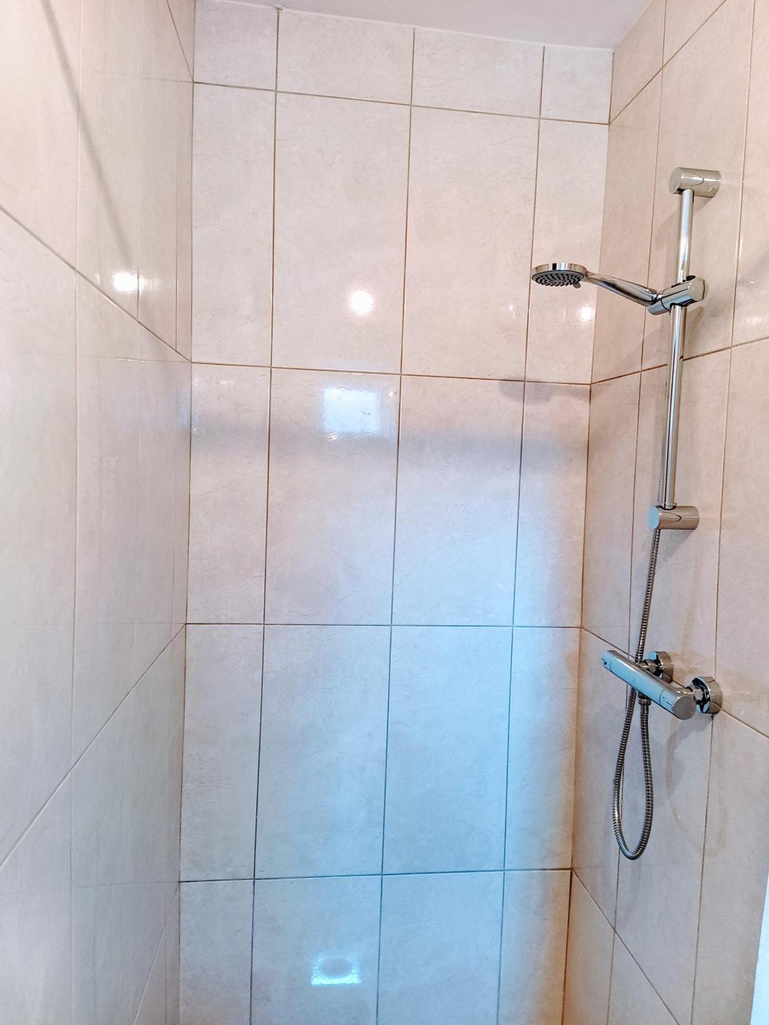 Apartment Centre Modern Ground Floor - Free Parking - Sleeps 6 Belfast