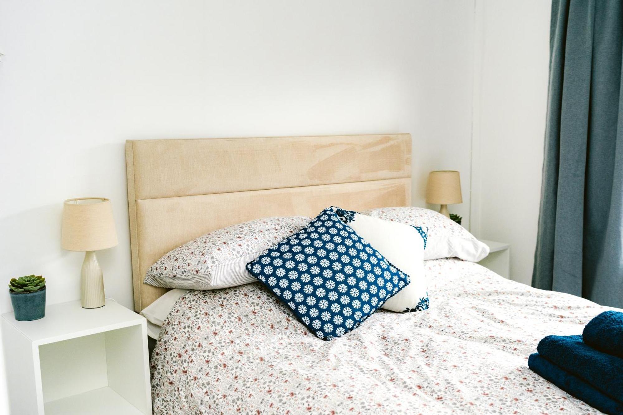 Centre - Free Parking - 2 Bedroom Holiday home Belfast